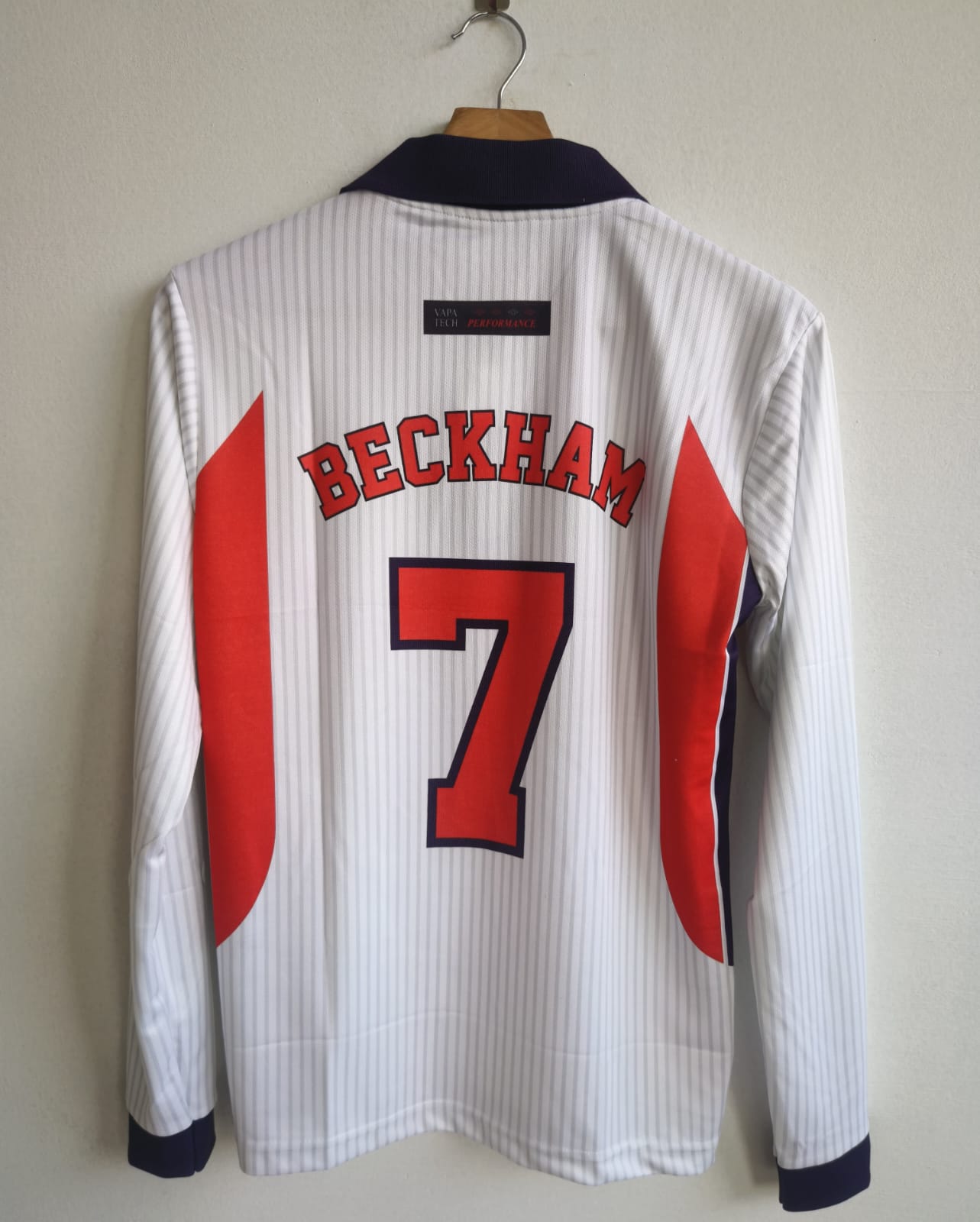 England 1998 Home (BECKHAM) - View 2